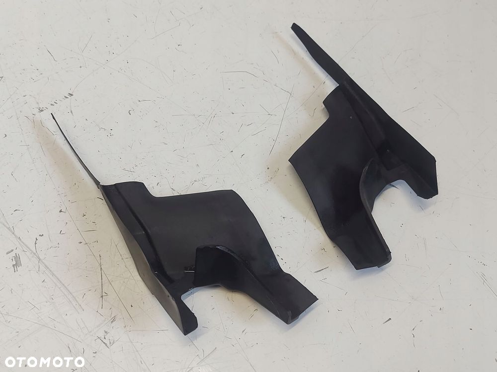 FIESTA MK6 RÓŻEK LISTWA NAKŁADKA PODSZYBIA KOMPLET - 2