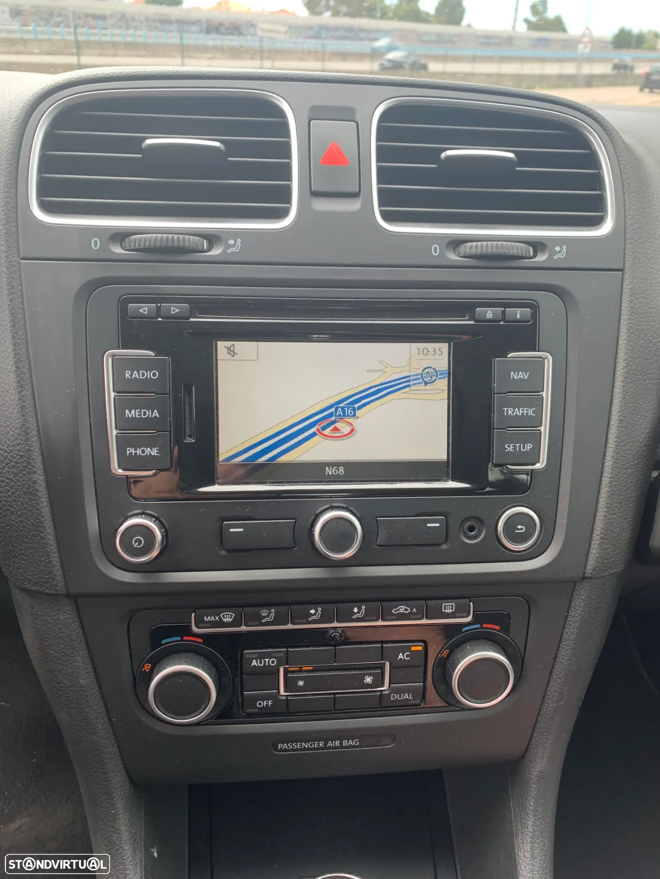 VW Golf 2.0 TDi BlueMotion Confortline - 14