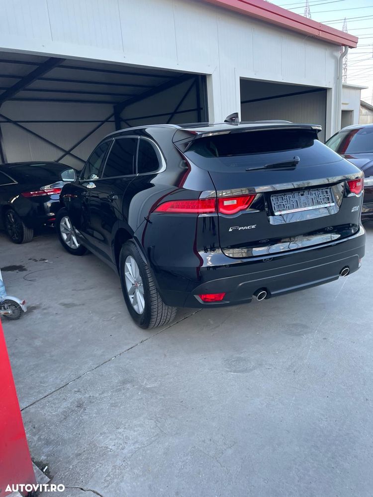 Jaguar F-Pace 25d AWD Aut. Portfolio - 8