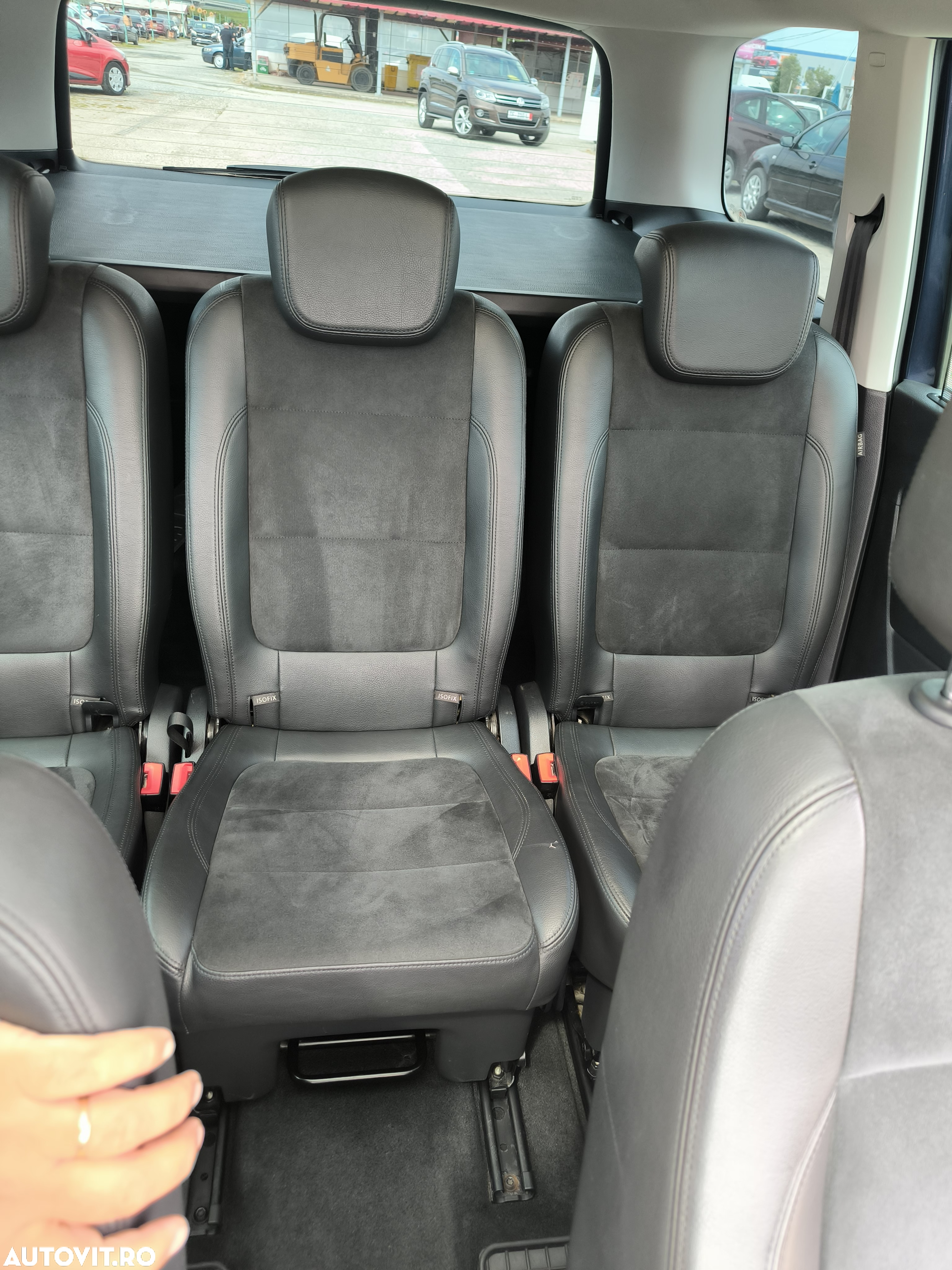 Volkswagen Sharan 2.0 TDI 4MOTION Blue Motion Life - 12