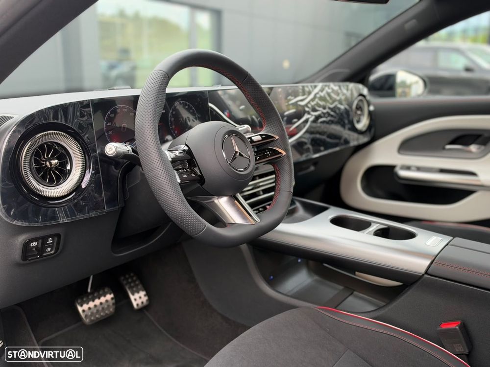 Mercedes-Benz CLA 250+ - 10