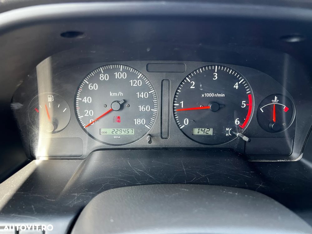 Nissan Patrol GR 3.0 TDI Elegance Aut - 32