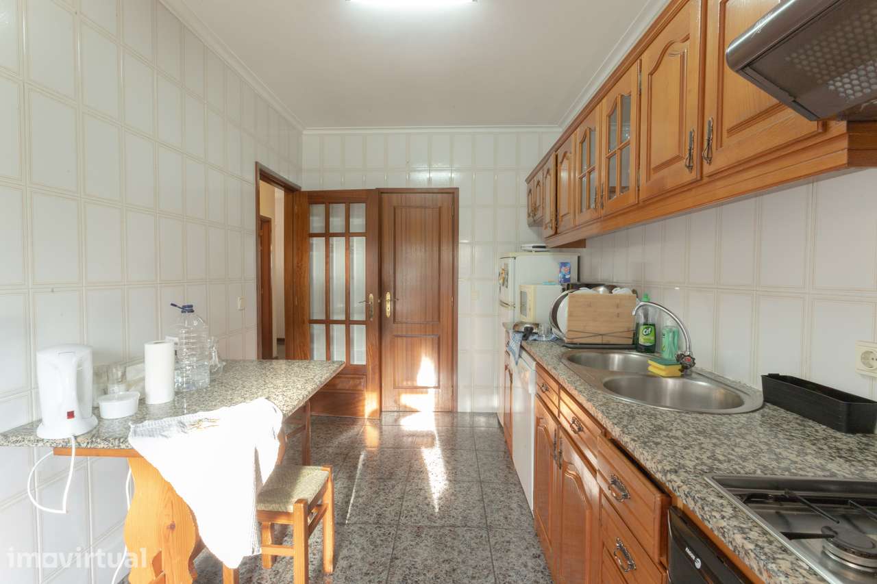 T2 +1 com 102 m² | Varanda | Perto do Metro e Baixa Ribeirinha - Grande imagem: 4/33