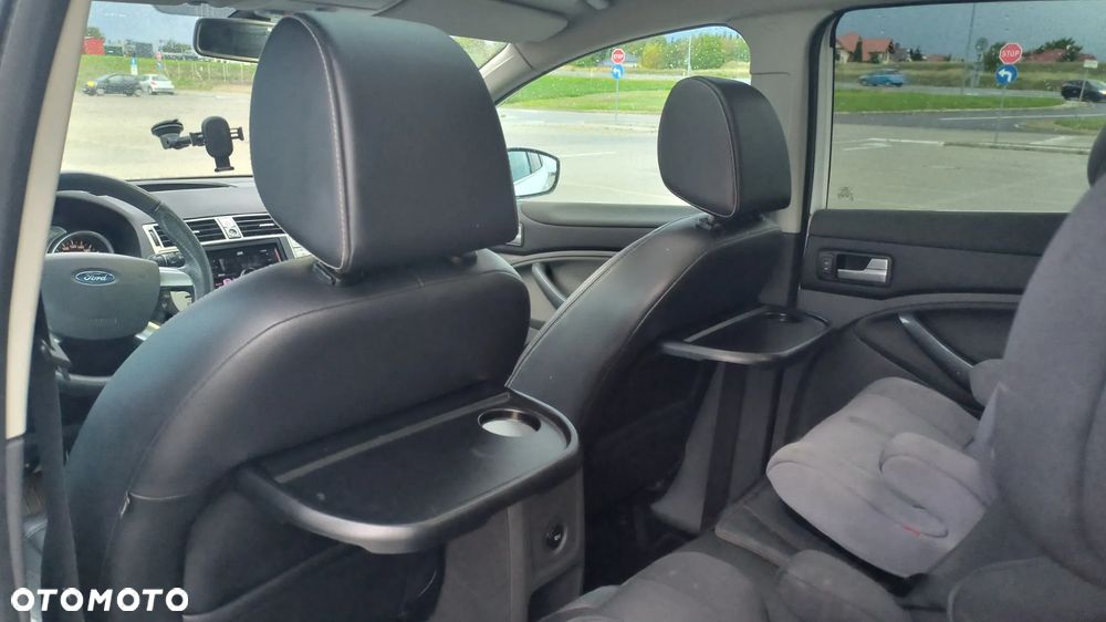Ford Kuga 2.0 TDCi Titanium FWD - 13