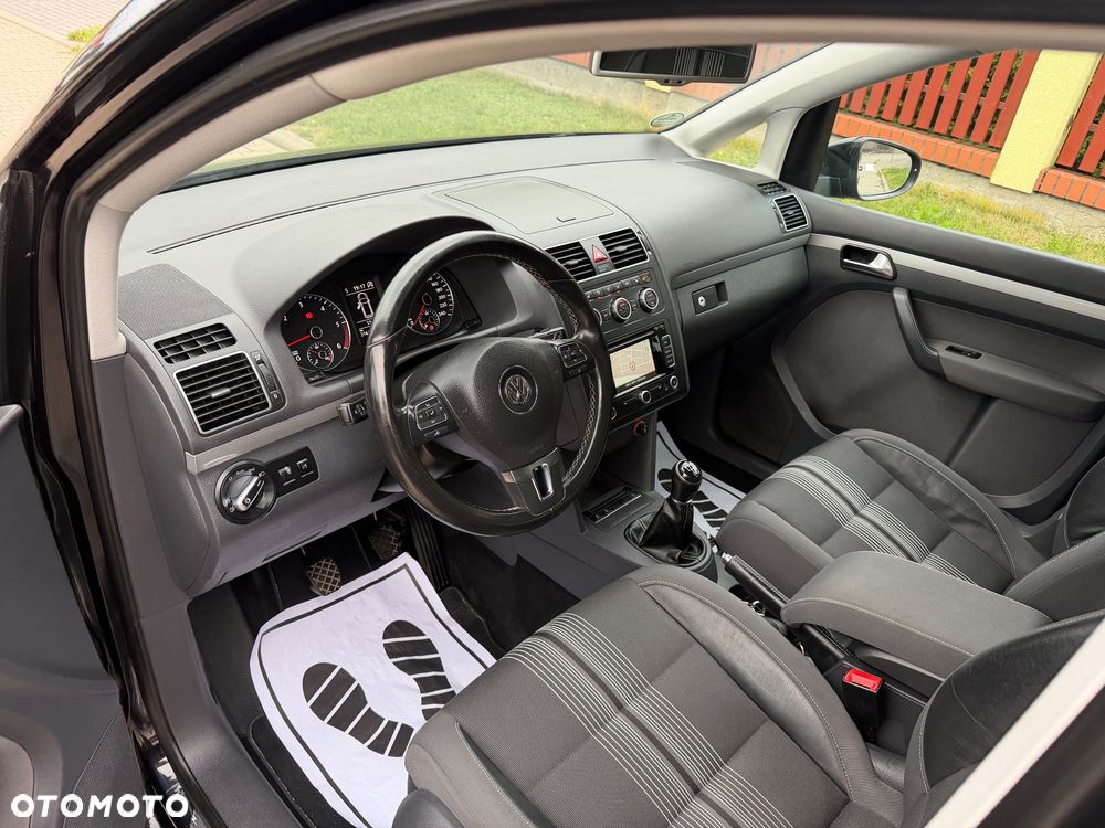 Volkswagen Touran 2.0 TDI DPF BlueMotion Technology MATCH - 32