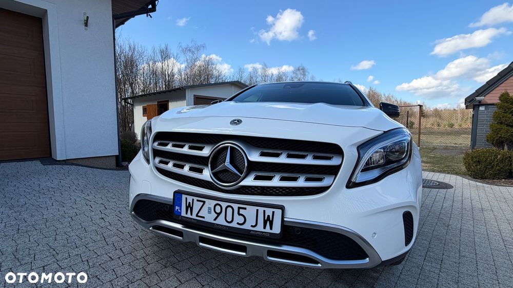 Mercedes-Benz GLA - 1