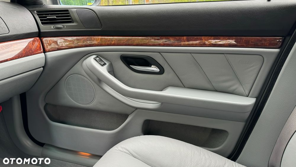 BMW Seria 5 - 24