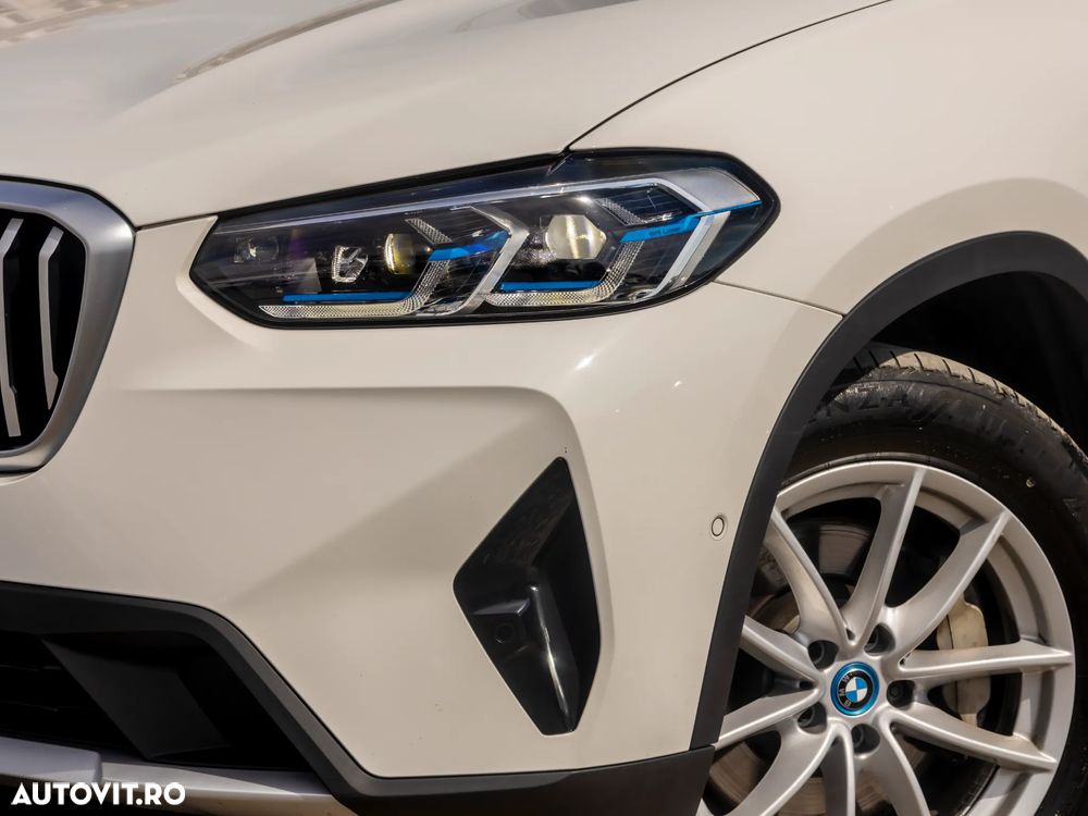 BMW X3 xDrive30e AT PHEV - 11