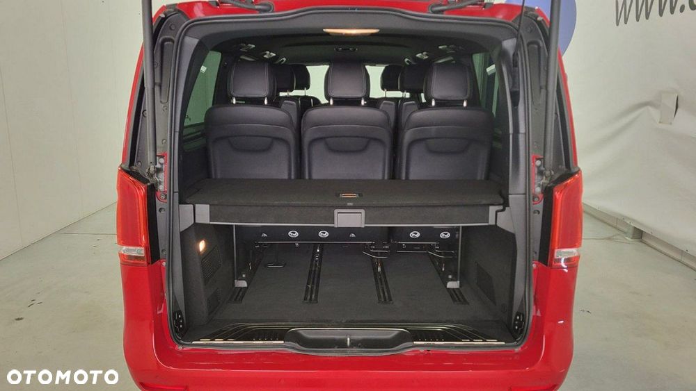 Mercedes-Benz Klasa V - 21