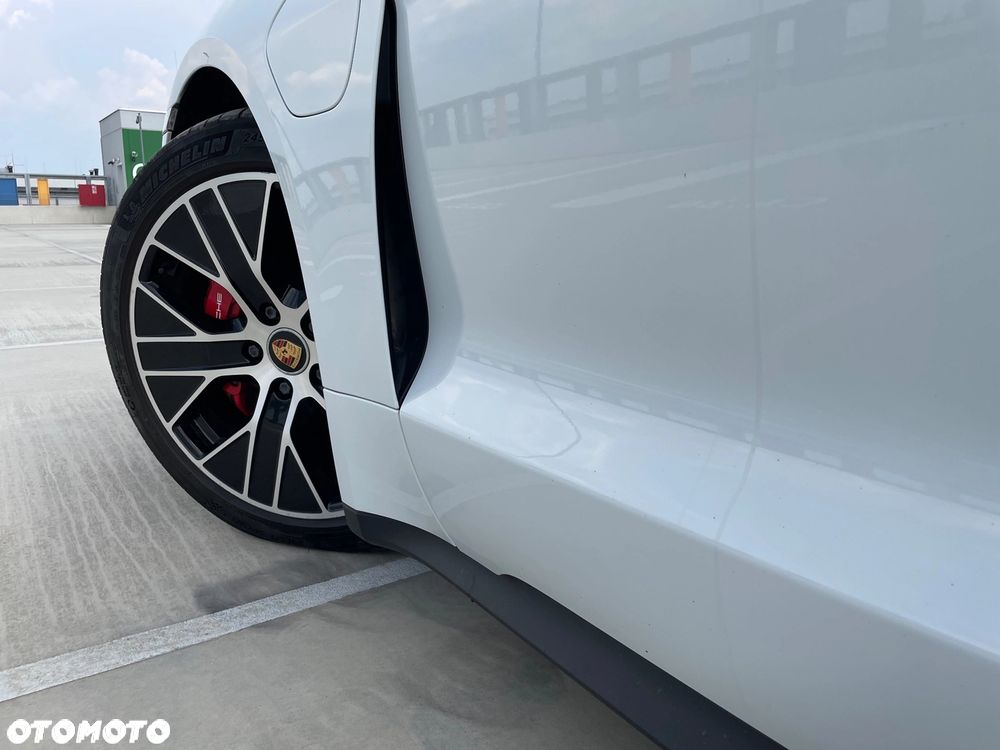Porsche Taycan 4S Performance Plus - 20