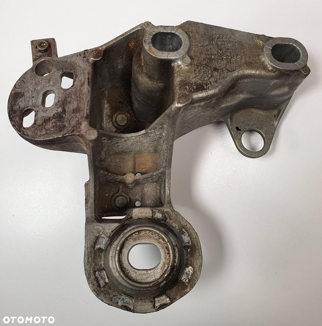 ŁAPA WSPORNIK SILNIKA AUDI A4 B6 2.0 FSI 8E0199352 - 2