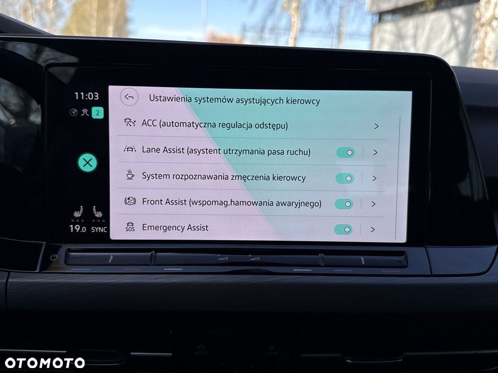 Volkswagen Golf 2.0 TSI Style DSG - 25