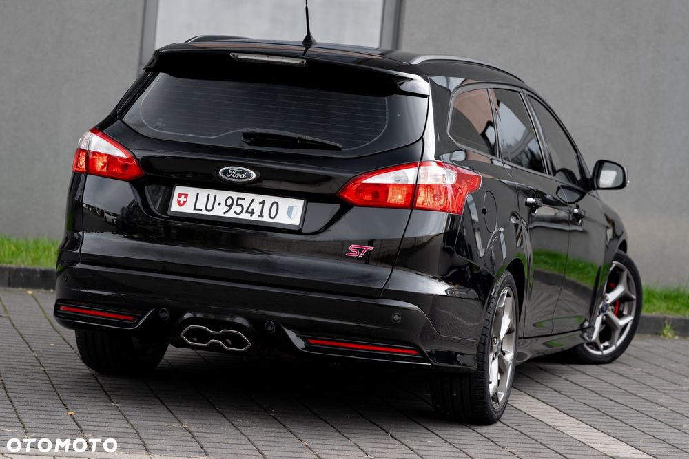 Ford Focus 2.0 EcoBoost ST - 9