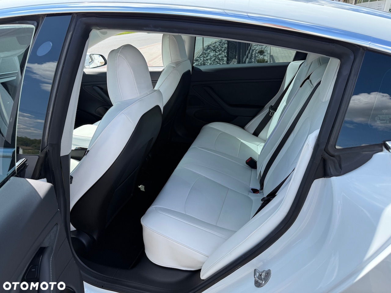 Tesla Model 3 - 11