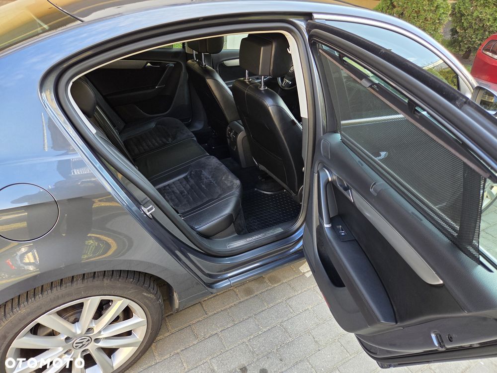 Volkswagen Passat - 11