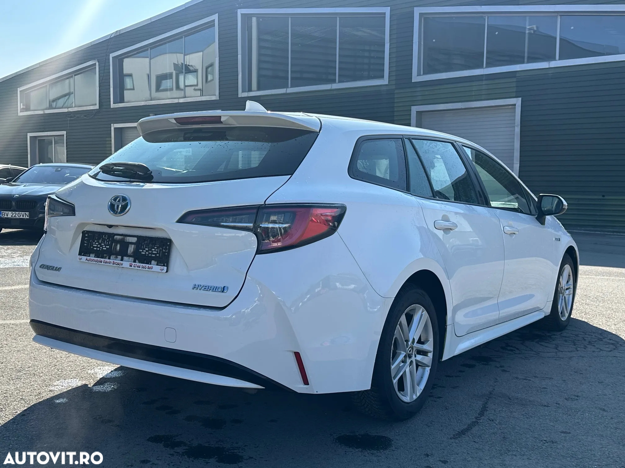 Toyota Corolla 1.8 Hybrid Business Edition - 36