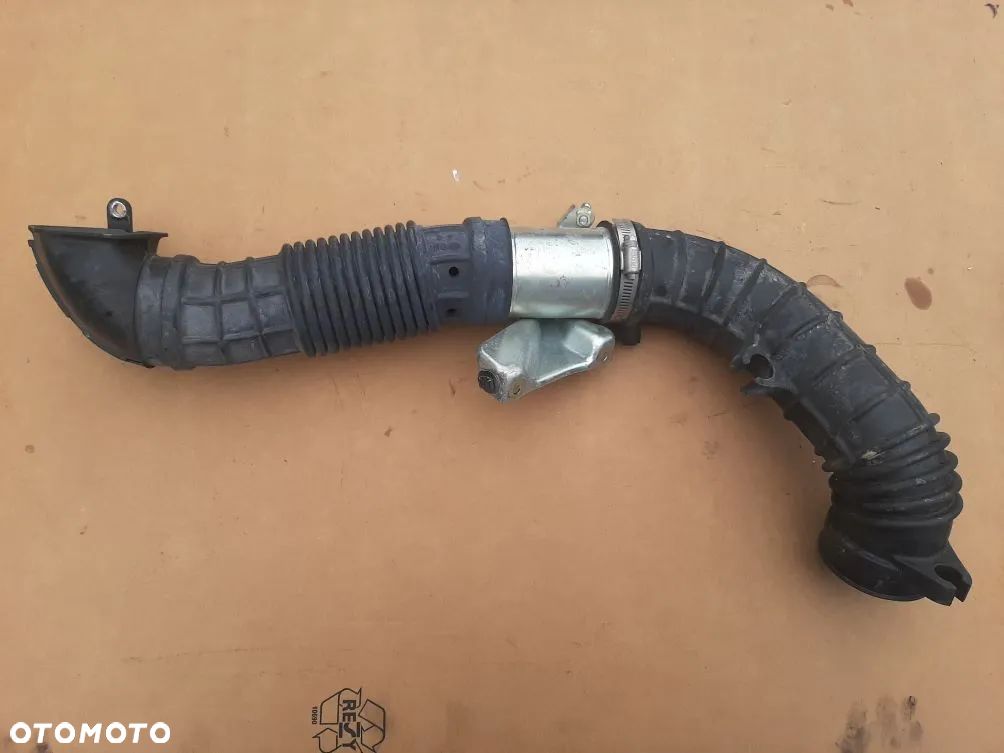 RURA PRZEWÓD POWIETRZA SUZUKI SWIFT MK8 1.0 13765-52R4 - 1