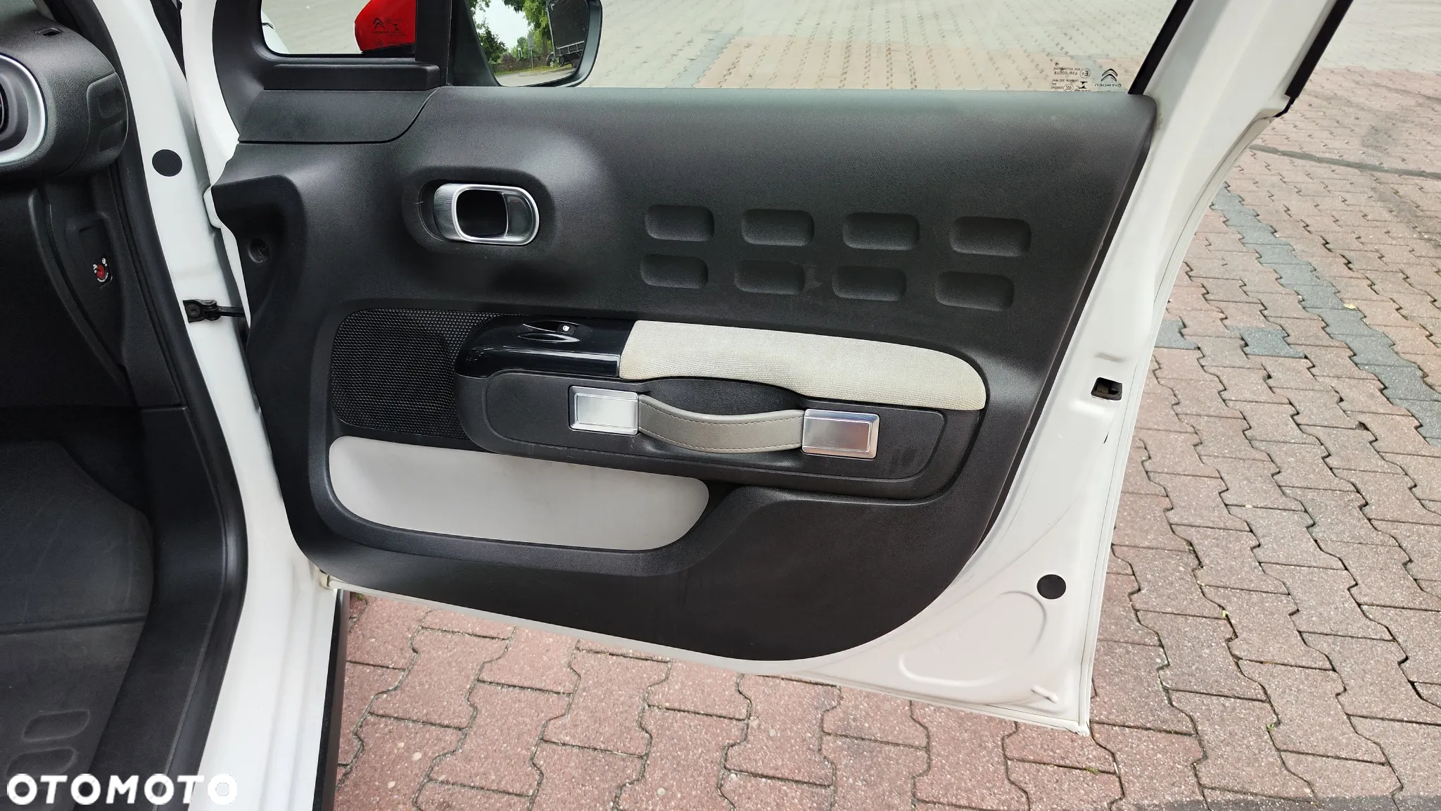 Citroën C3 1.2 PureTech Exclusive - 28