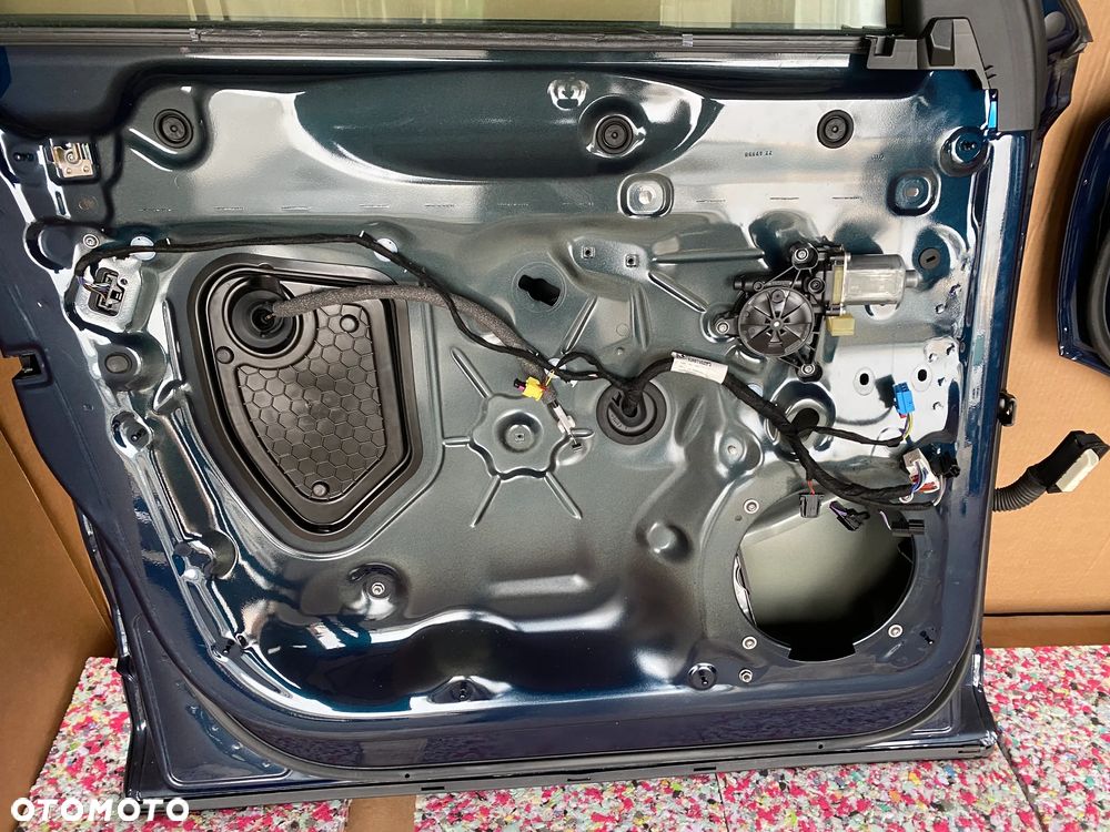 AUDI Q3 83A komplet drzwi przód tył lewe na lewą st. kolor B9 B9 LX5E 32km - 18