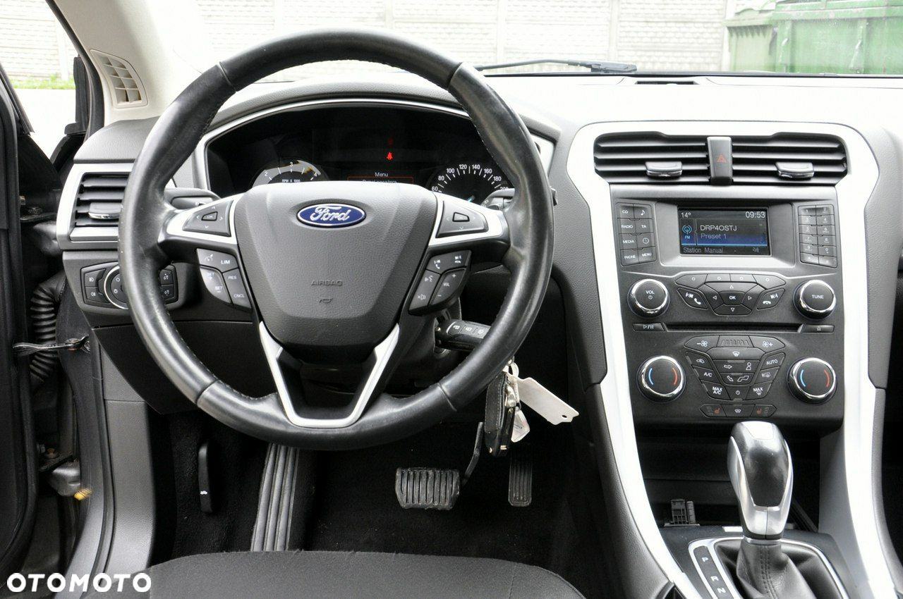 Ford Mondeo - 35