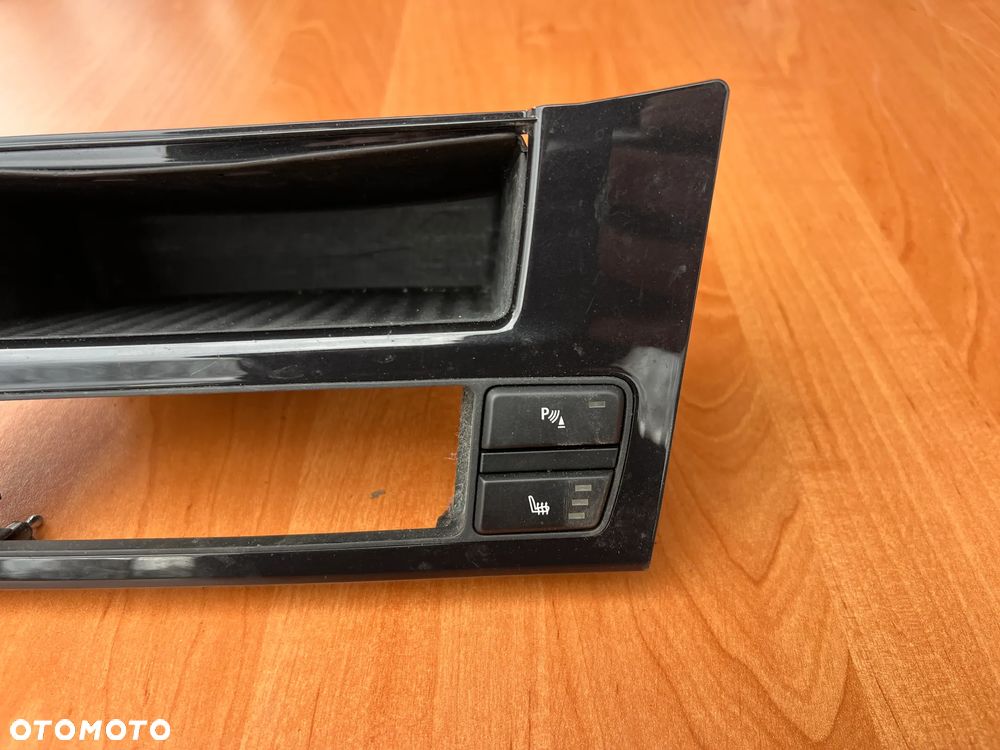 RAMKA KONSOLI ŚRODKOWA BMW E60 E61 9156028 - 2