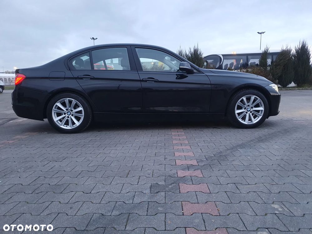 BMW Seria 3 318d DPF - 6