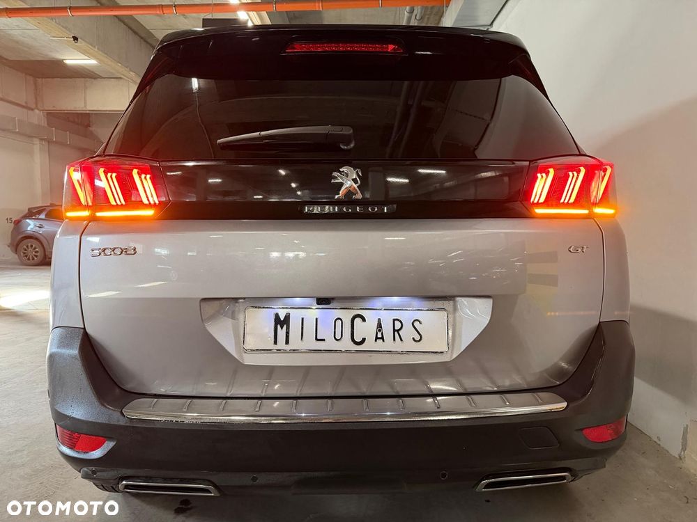 Peugeot 5008 2021