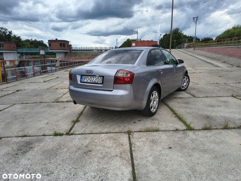 Audi A4 Limousine - 5