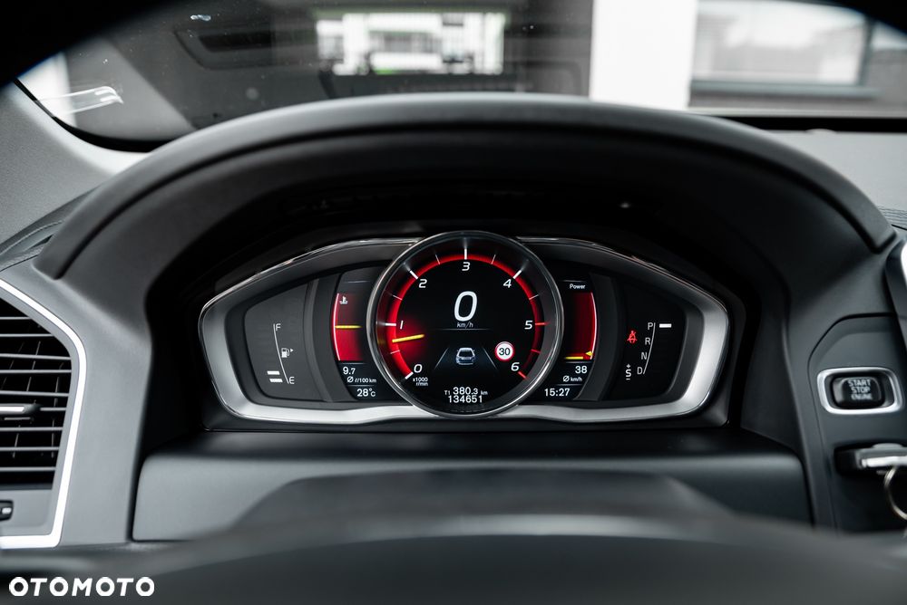 Volvo XC 60 D5 AWD Summum - 28