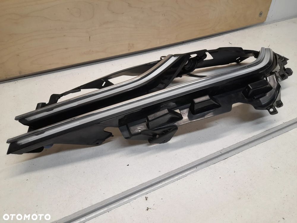 VW ARTEON RAMKA OBUDOWA LED LEWA LAMPY PRZÓD - 6