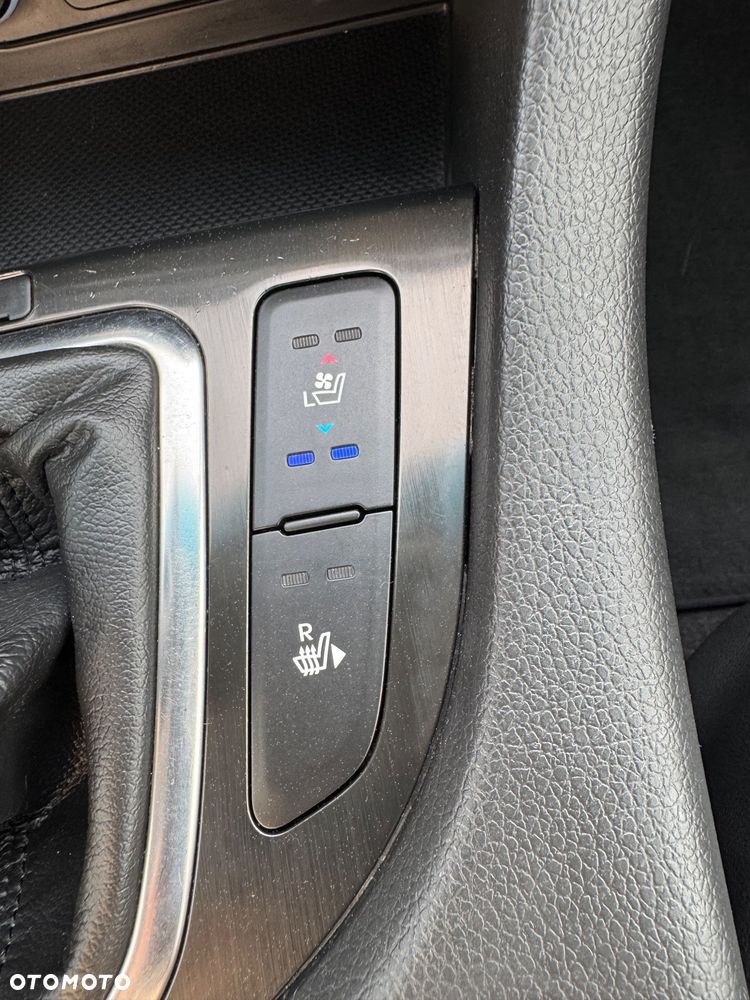 Kia Optima 2.0 Hybrid L - 36