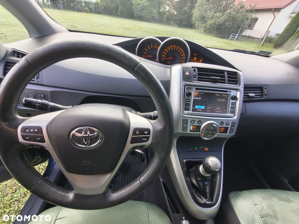 Toyota Verso - 5