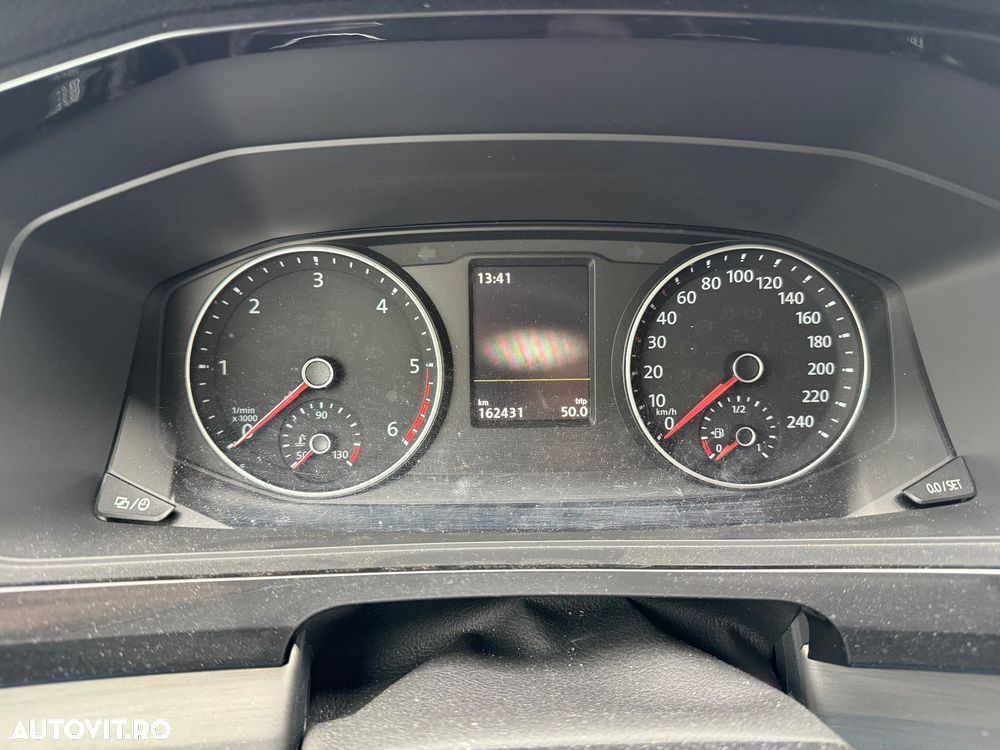 Volkswagen Multivan - 9