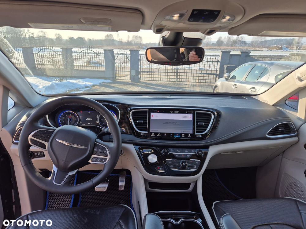 Chrysler Pacifica 2023 photo 5