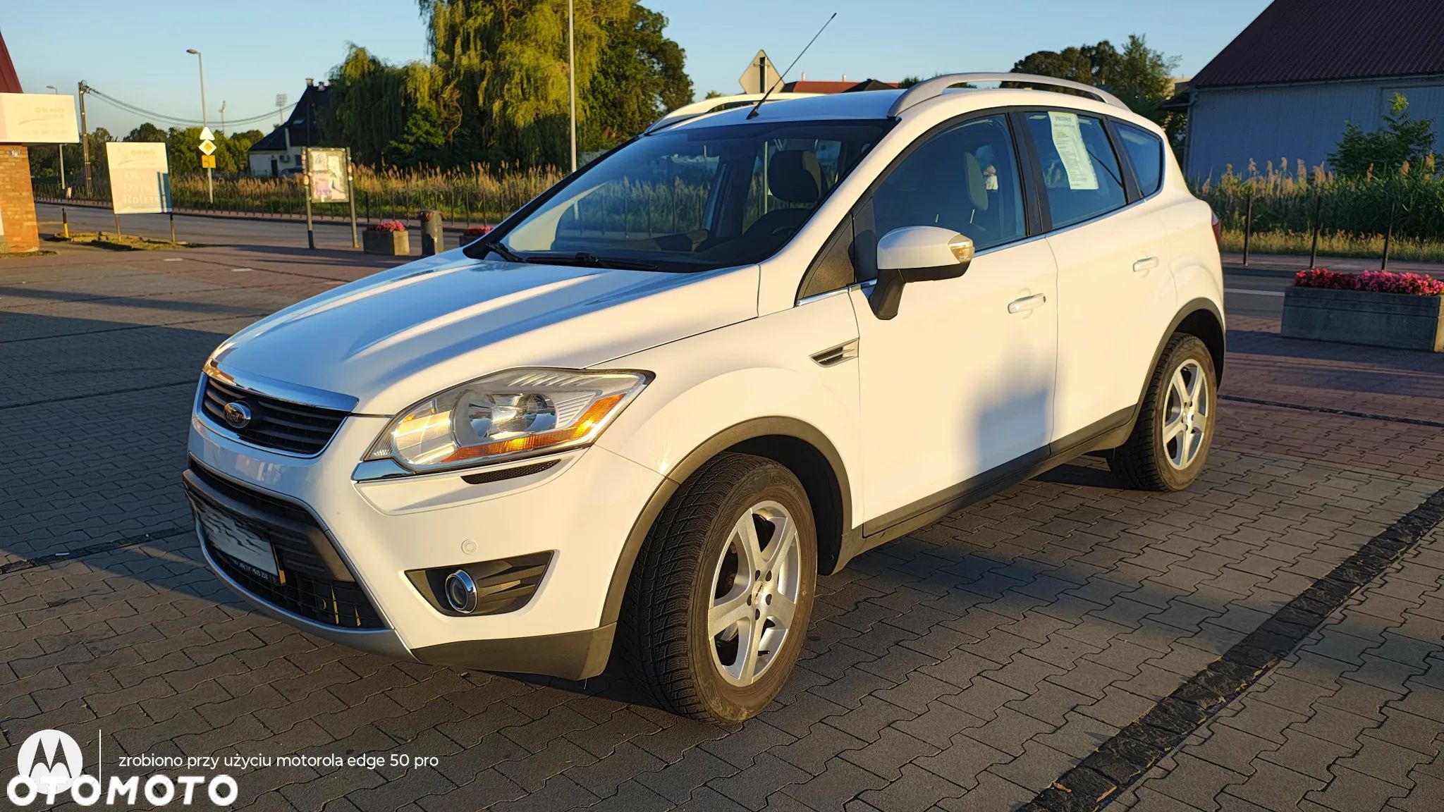 Ford Kuga - 1