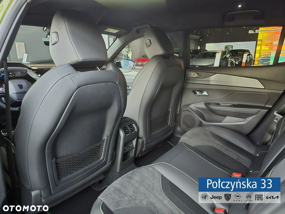 Peugeot 408 - 18