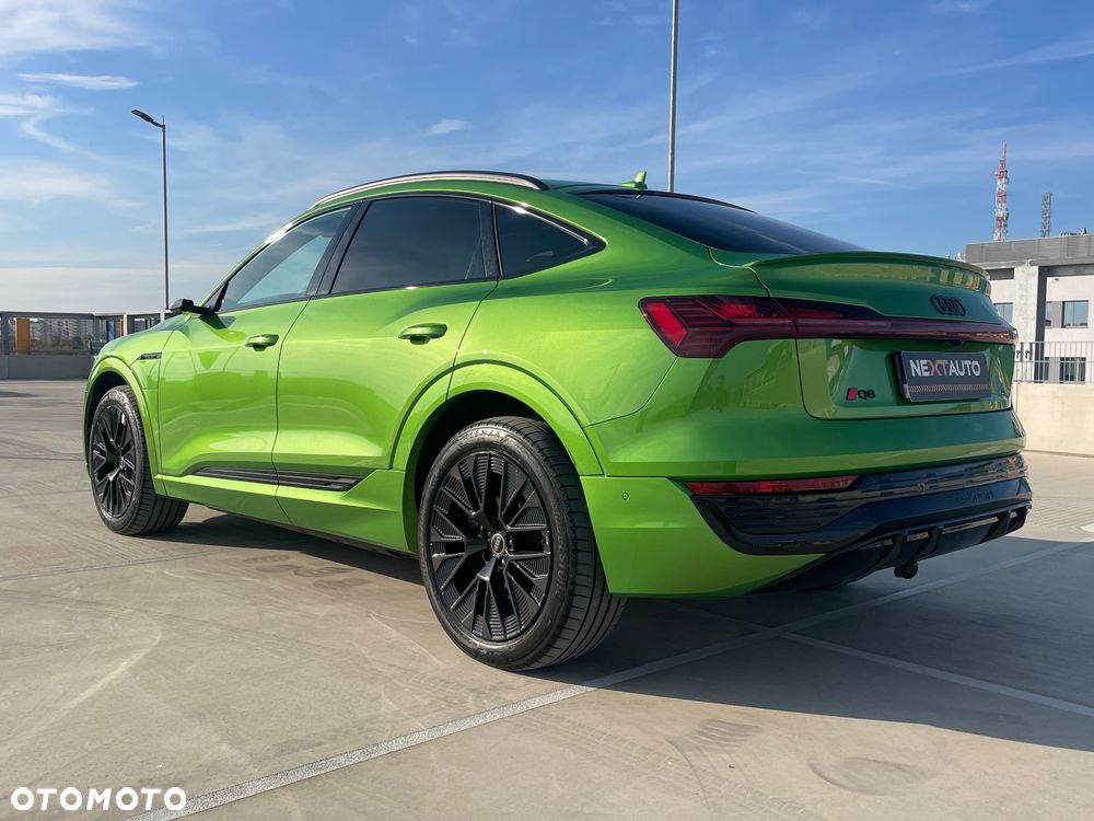 Audi Q8 Sportback e-tron - 4