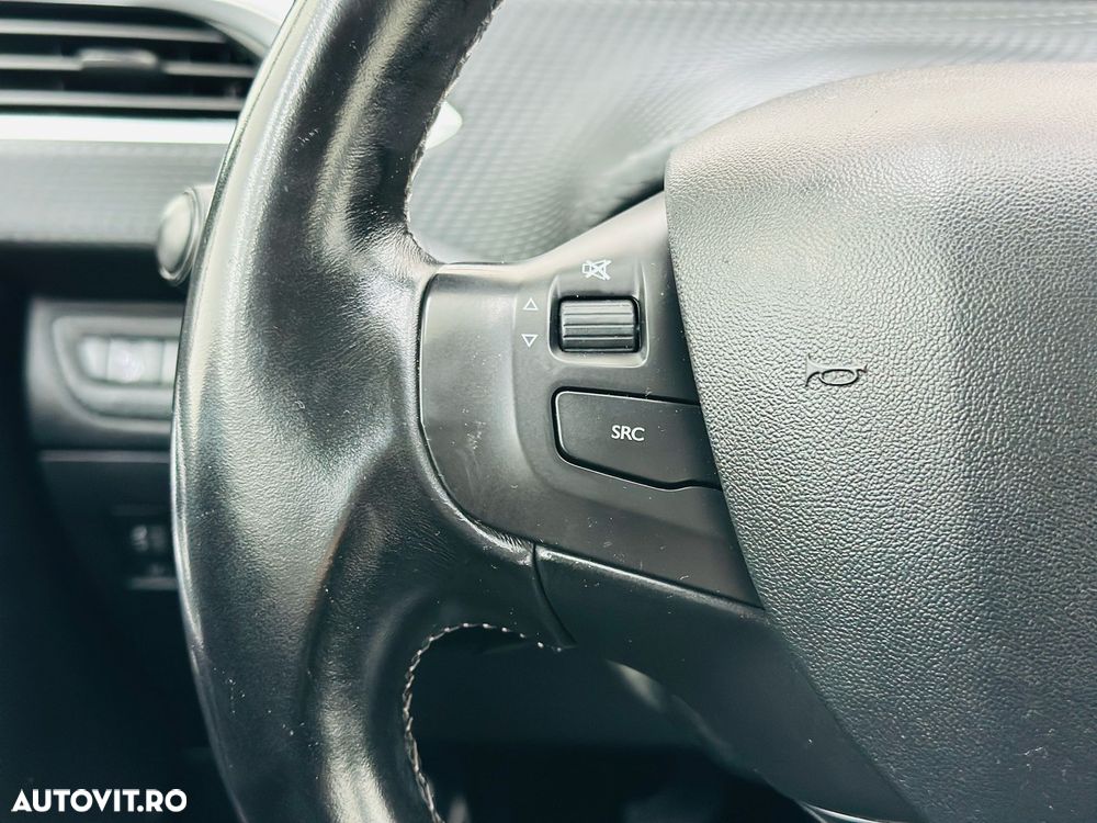 Peugeot 2008 1.2 L PureTech Active - 25