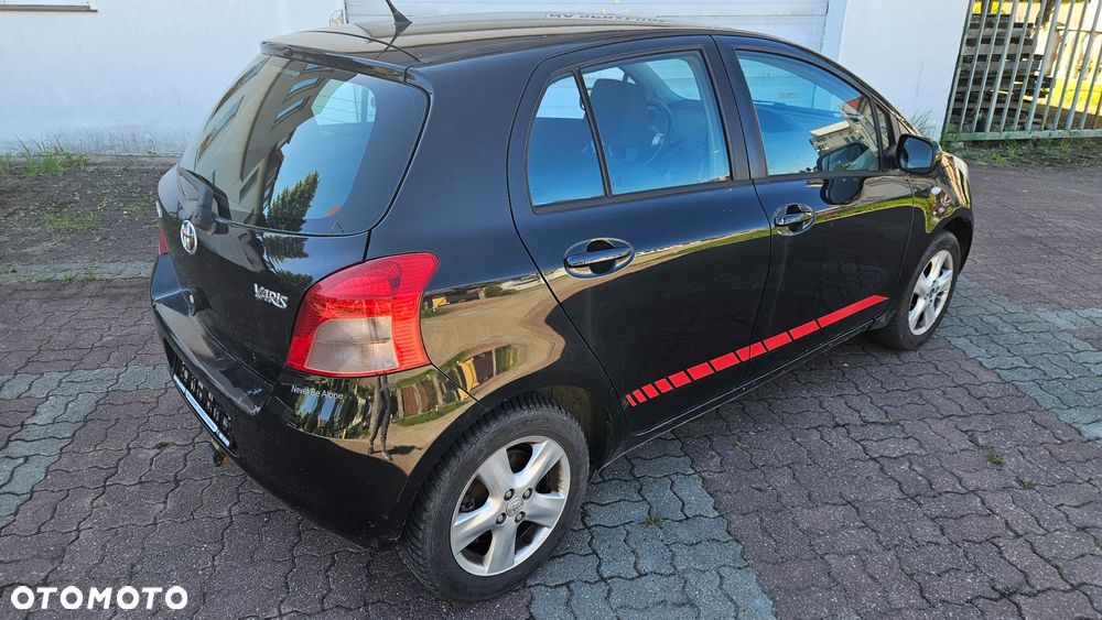 Toyota Yaris 1.0 VVT-i Sol - 3