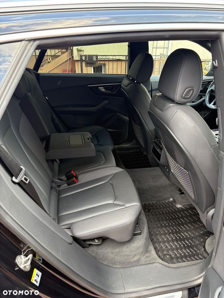 Audi Q8 55 TFSI quattro tiptronic - 8