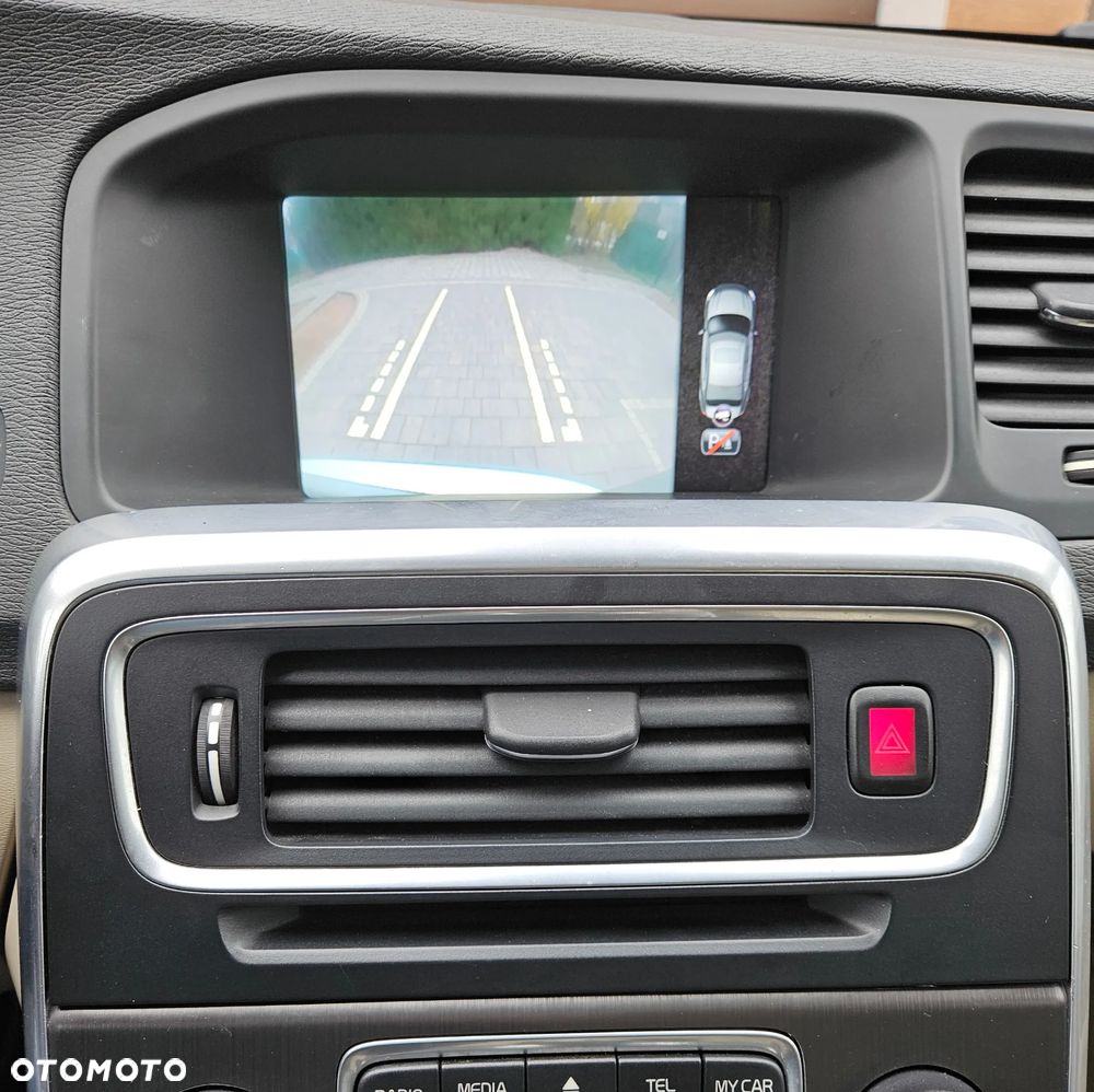 Volvo S60 T5 Momentum - 26