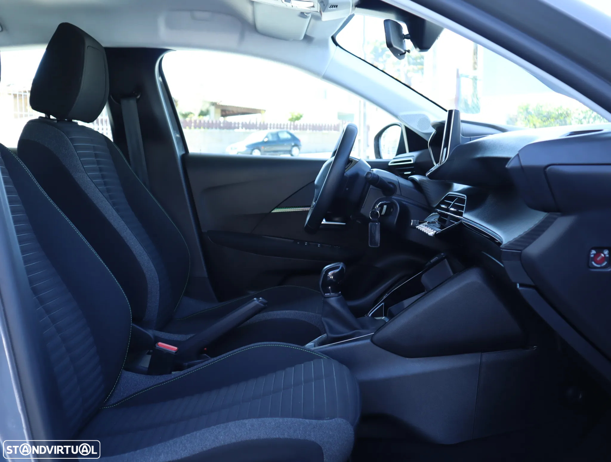 Peugeot 208 1.2 PureTech Active Pack - 17