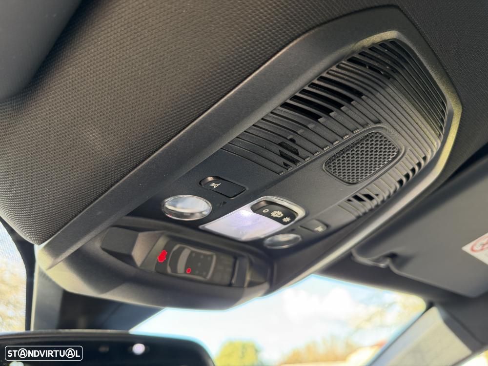 Peugeot 5008 1.2 Hybrid Allure Pack e-DCS6 - 23