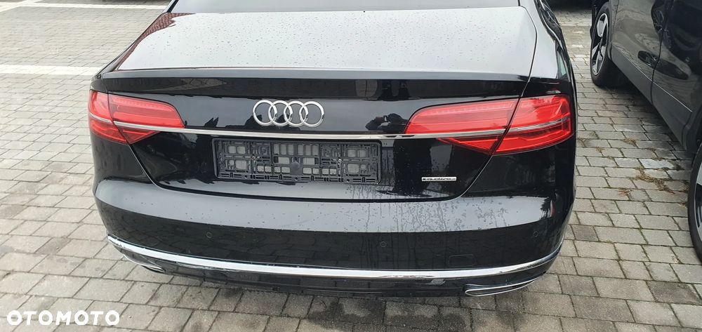 Audi A8 - 7