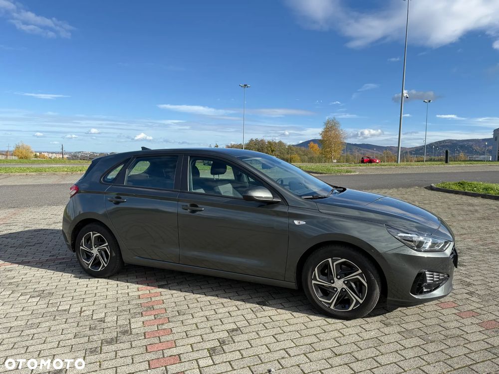 Hyundai i30 1.0 T-GDI Classic + DCT - 11