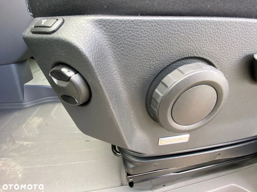 Volkswagen CRAFTER DOKA - 11