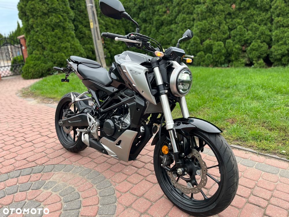Honda CB - 12