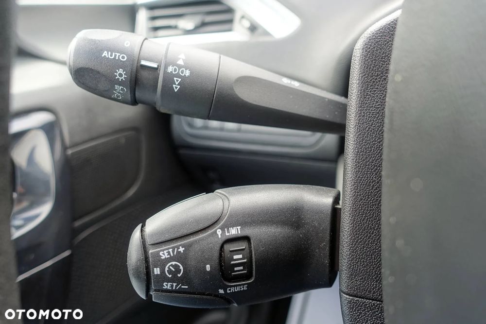 Peugeot 208 e-HDi 92 Stop&Start Style - 21