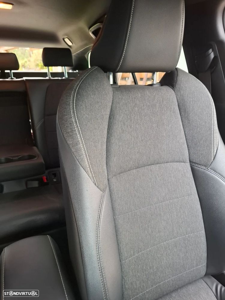 Toyota Corolla Touring Sports 1.8 Hybrid Comfort+P.Sport - 35