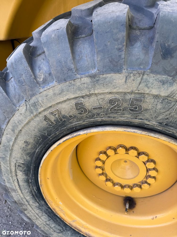 Caterpillar 924F - 8